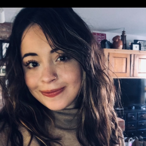 Meet your Posher, Yani - Picture 1 of 1